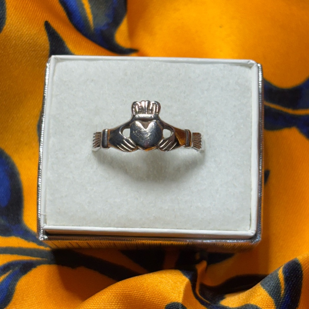 Silver Claddagh Ring size 8.